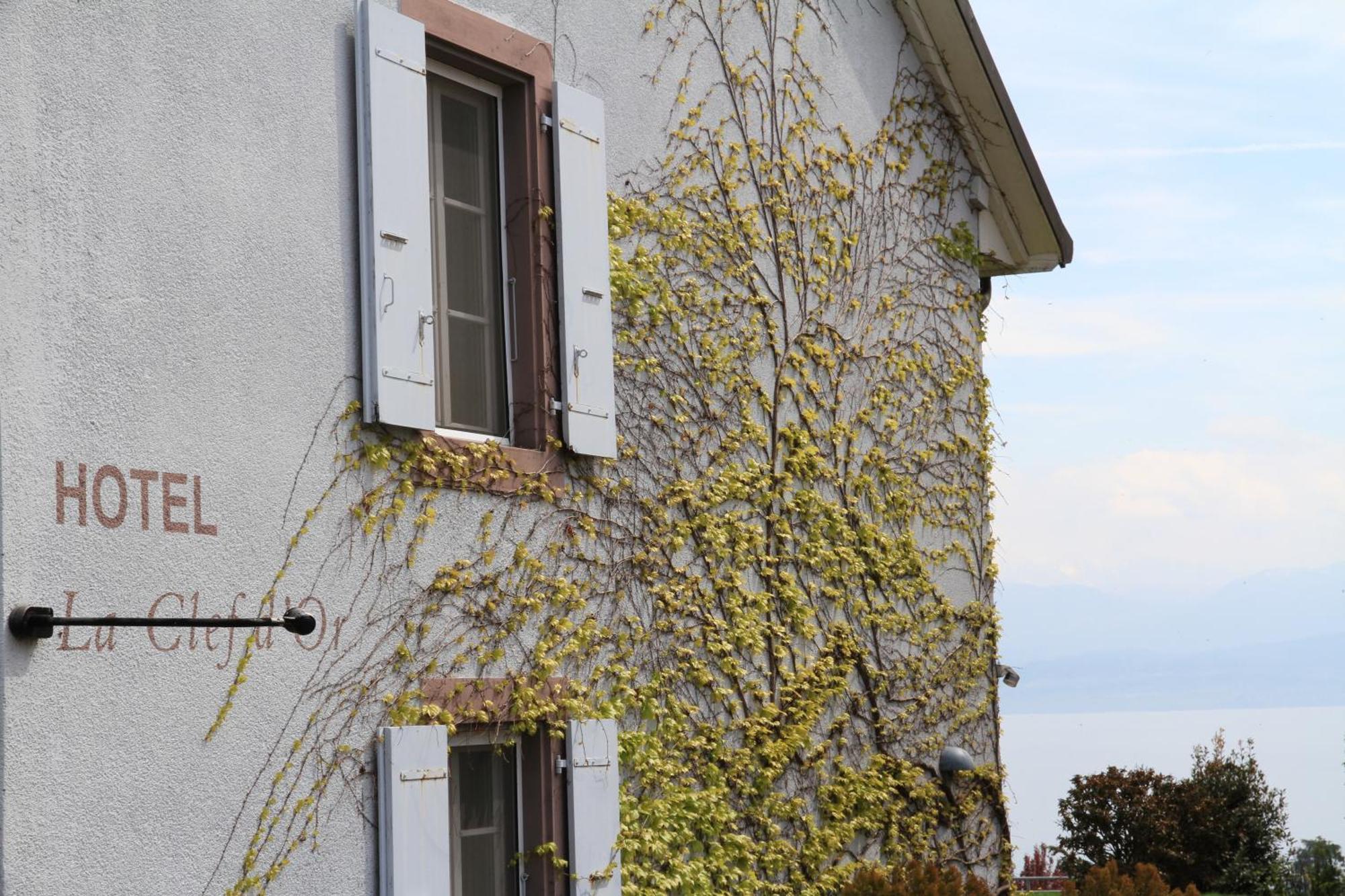 La Clef D'Or Auberge Communale Bursinel Exterior photo
